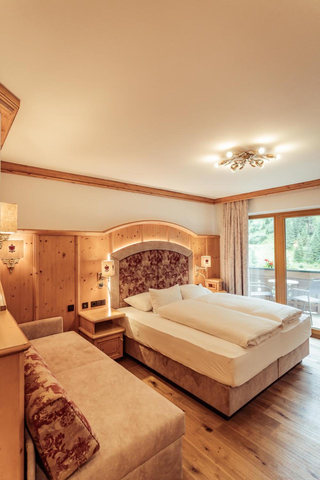 Hotel Neuhintertux Tux